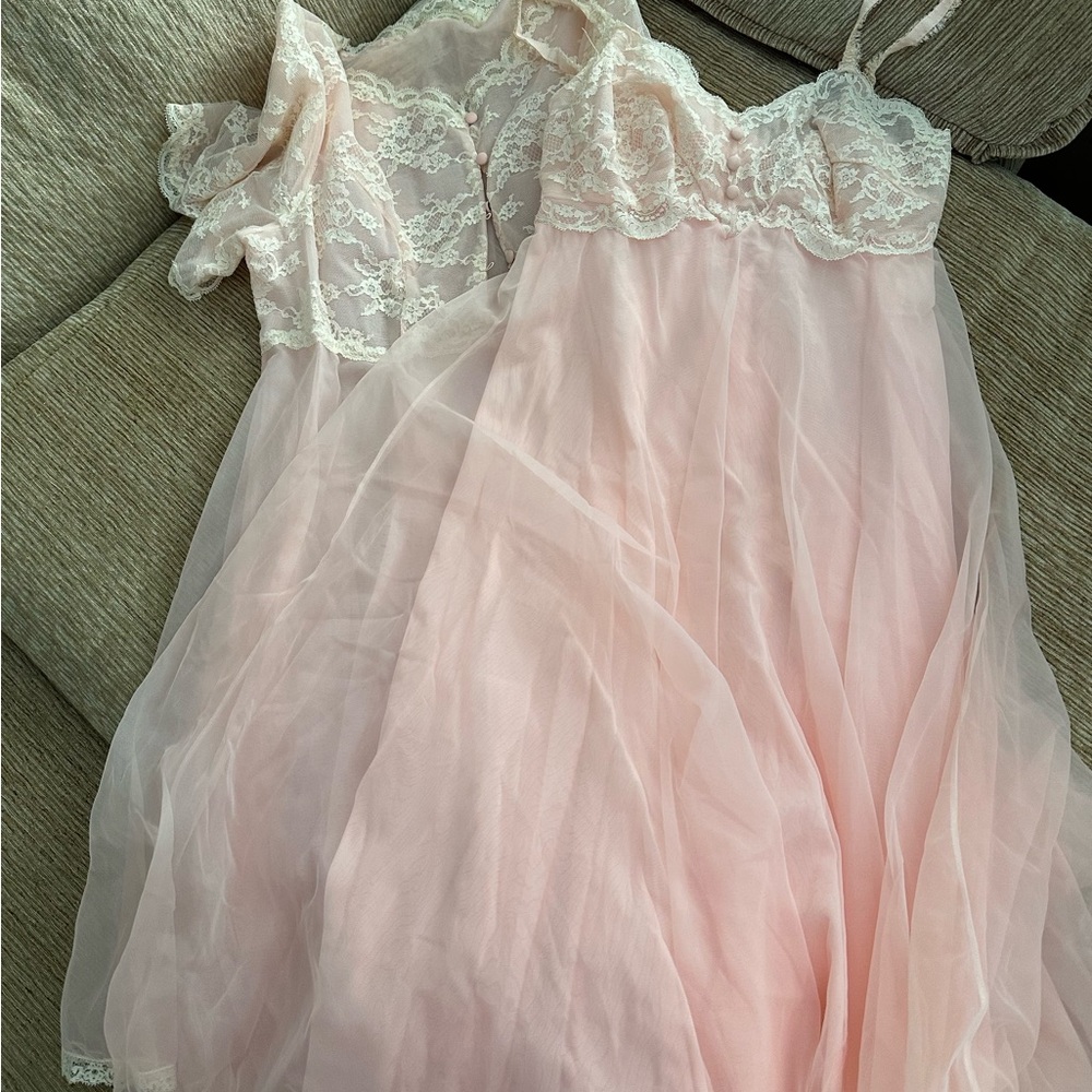 Elegant Pink Lace Nightgown- Vintage